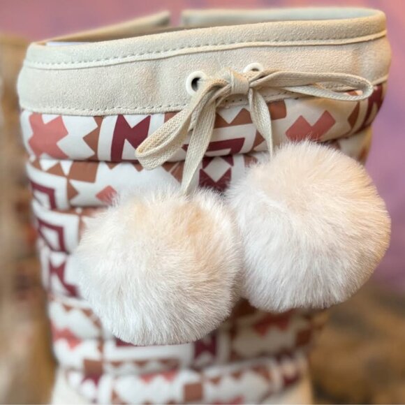 Manitobah: Woodland Waterproof Tall Boot Limited Edition (Birch, US 8) - NWT - Picture 5 of 10